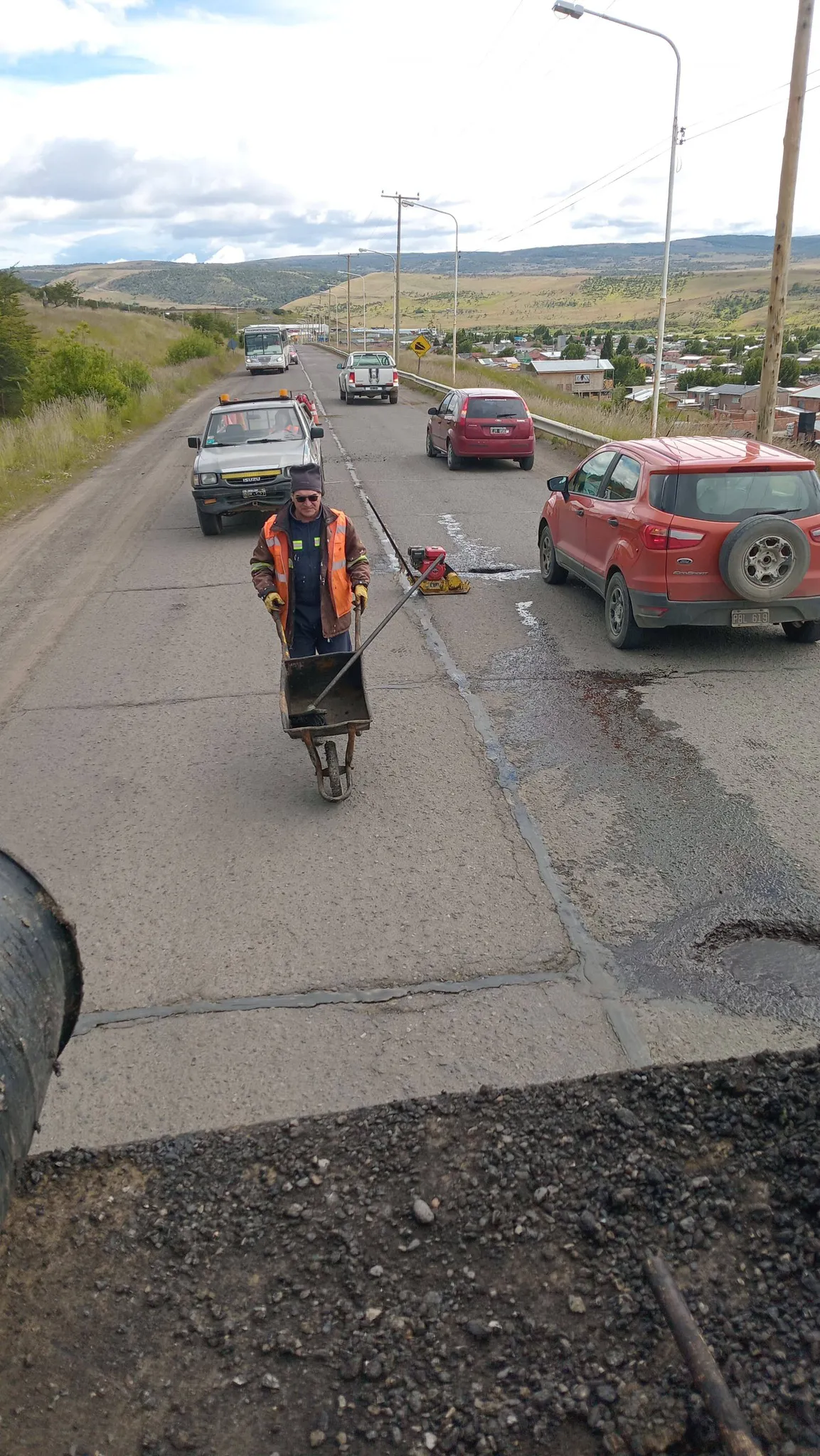 Realizaron trabajos de bacheo en la Ruta Nacional 40, tramo Vertiente ...