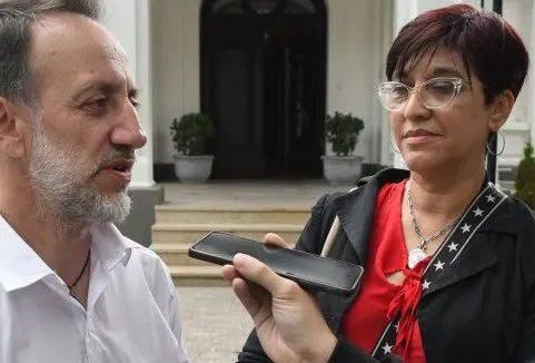 ead1ff6c870de84f58bbaf0d6b38761c_XL