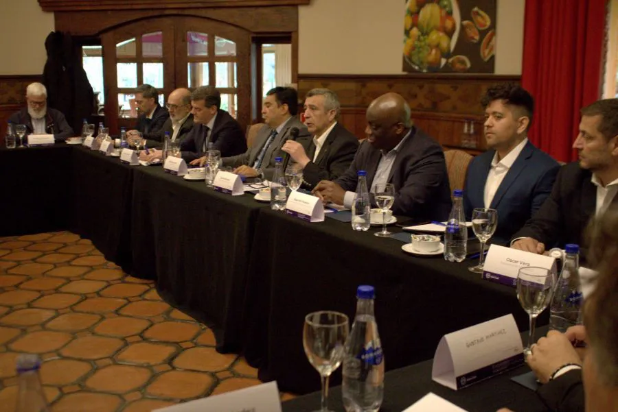 e7e5817893f12881665657b533b0d559_XL