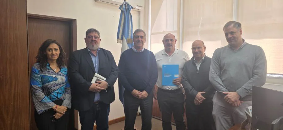 aa5be78baf8461102aa7f25a28c49422_XL