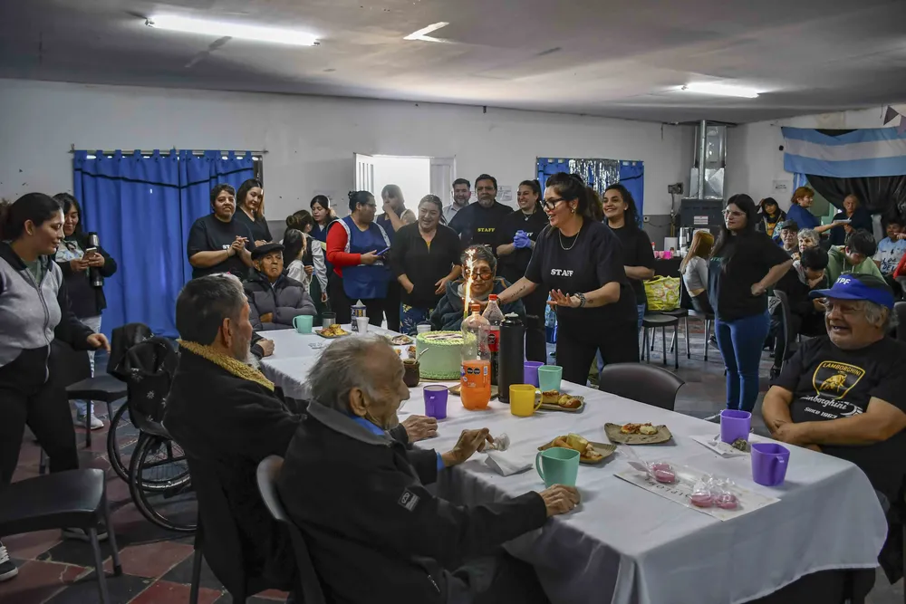 MDSII_RECORRIDO_ADULTO_MAYOR_POR_EL_INTERIOR_3