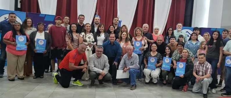 b33c10df65eb1a8b7c403b6ececeed33_XL