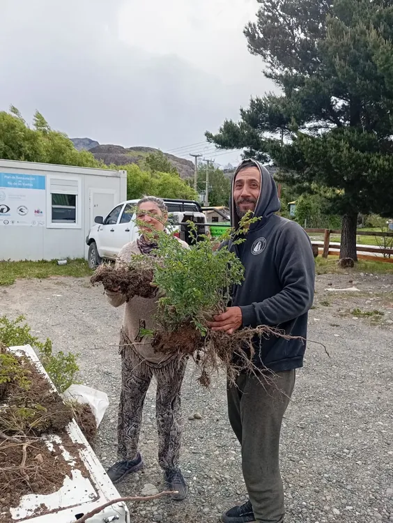 620f9aae-46f5-45f5-aa0e-ea6a8dc60b6a (1)