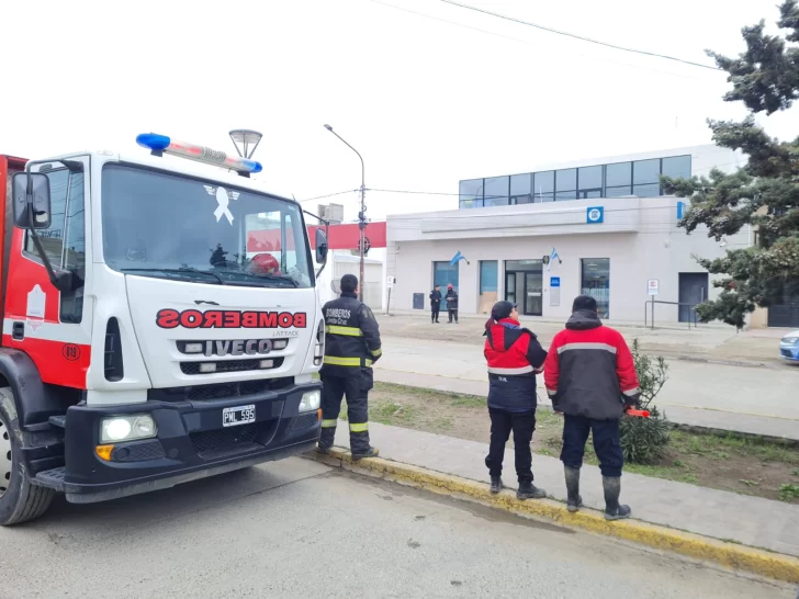evacuaron-banca-nacion-amenaza-de-bomba-6-728x546
