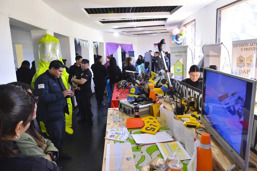 20251112_PASEO_DE_LA_SEGURIDAD-40