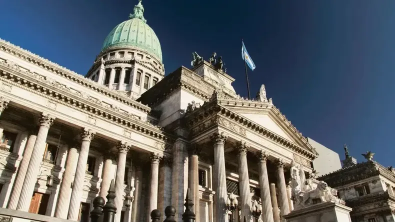 este-martes-habra-una-cumbre-clave-la-jefa-oficialista-del-senado-patricia-bullrich-y-los-titulares-bancadas-dialoguistas