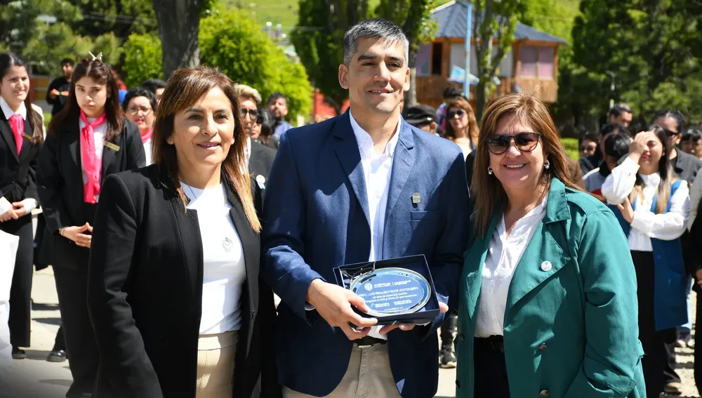 591504927_1185021633732205_1719846437420215797_n