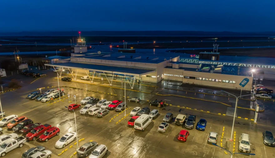 20250526072541_terminal-del-aeropuerto-de-rio-gallegos-argentina