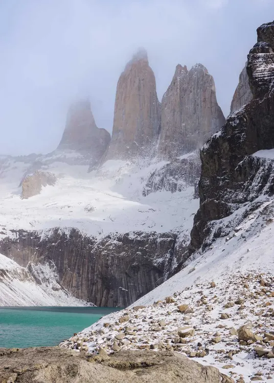 Base-Torres-del-Paine-Chile