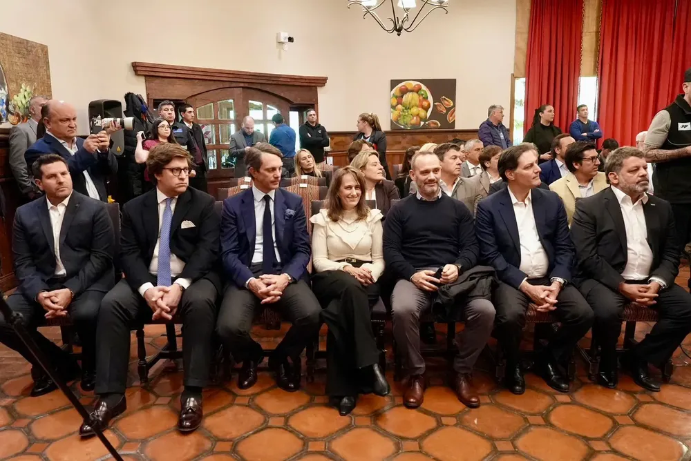 WhatsApp_Image_2025-11-18_at_18.32.36