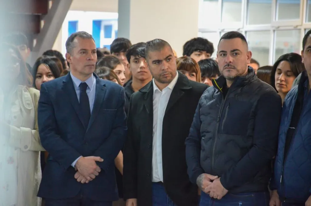 Rafael Güenchenen inauguró nuevas aulas en la Escuela del Viento y reafirmó su compromiso con la educación