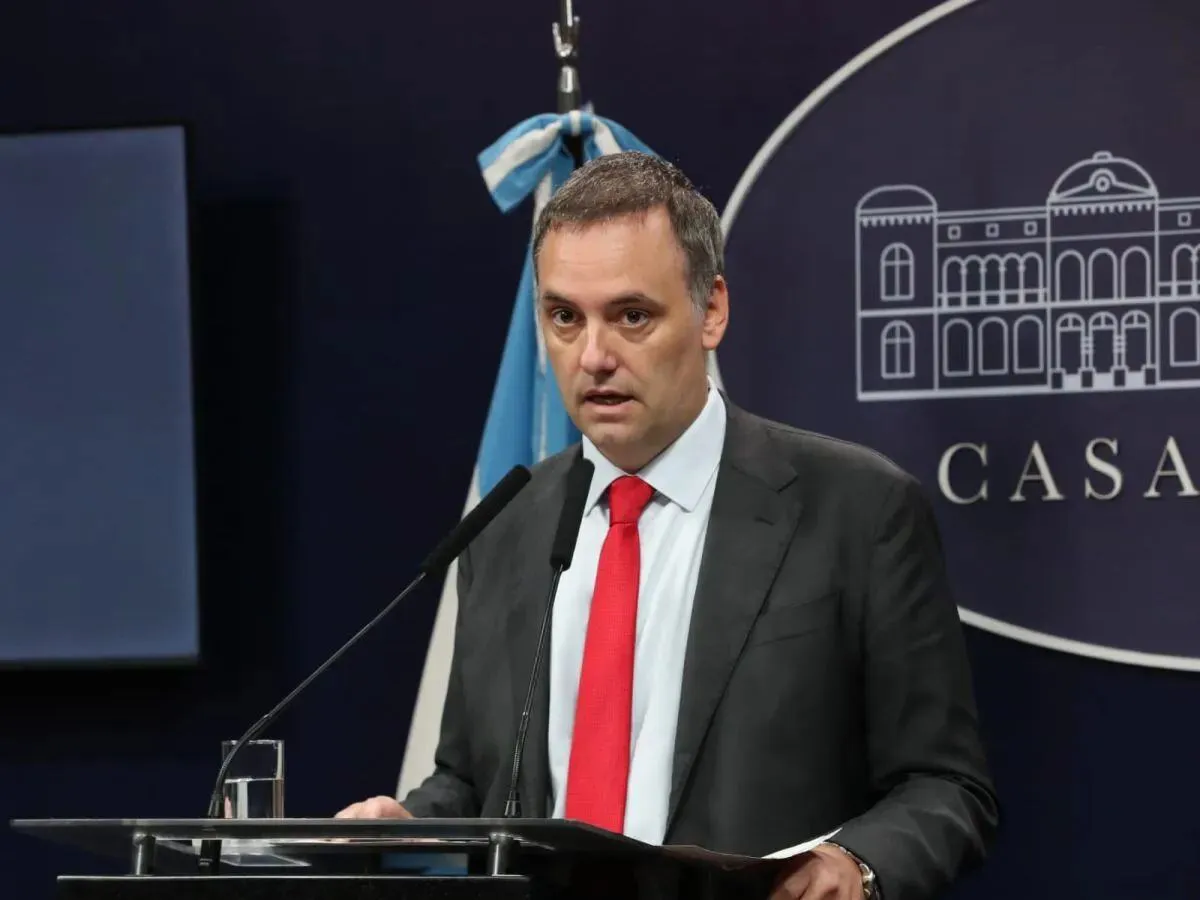 F33KD7TX3BF6LGW7X3WCVZLX4U