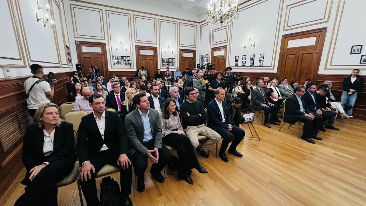 WhatsApp_Image_2025-11-10_at_11.32.48