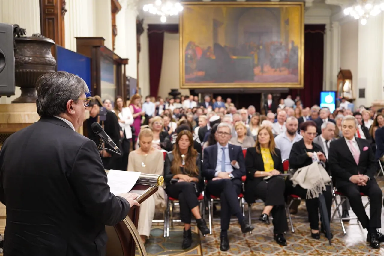 WhatsApp Image 2025-11-20 at 22.16.58 (2)