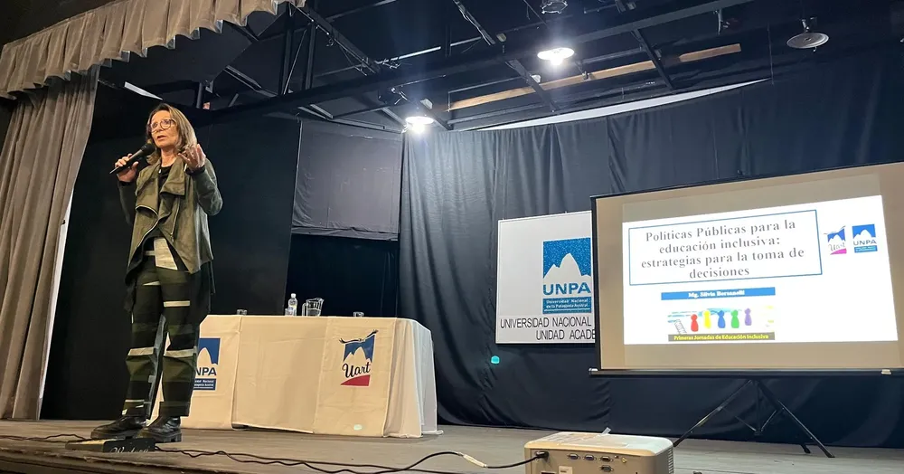 𝐝𝐞𝐬𝐚𝐟𝐢𝐨𝐬 𝐲 𝐩𝐫𝐨𝐛𝐥𝐞𝐦𝐚𝐭𝐢𝐜𝐚𝐬 𝐞𝐧 𝐥𝐨𝐬 𝐧𝐢𝐯𝐞𝐥𝐞𝐬 𝐞𝐝𝐮𝐜𝐚𝐭𝐢𝐯𝐨𝐬 𝐈𝐧𝐢𝐜𝐢𝐚𝐥2