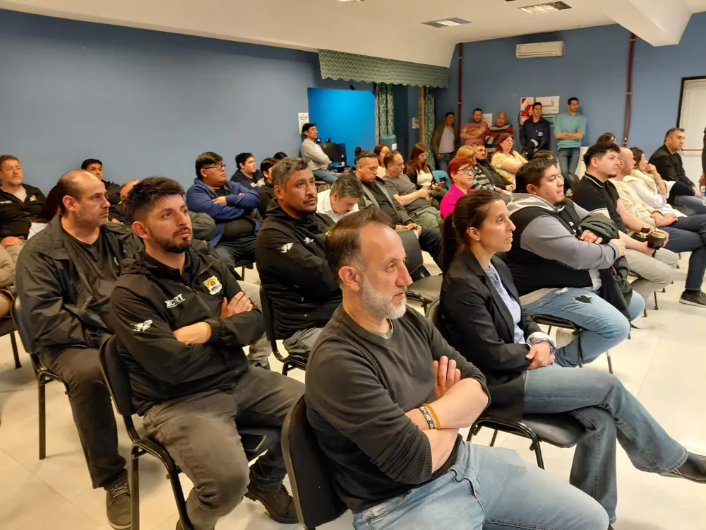 WhatsApp Image 2025-12-17 at 20.38.03