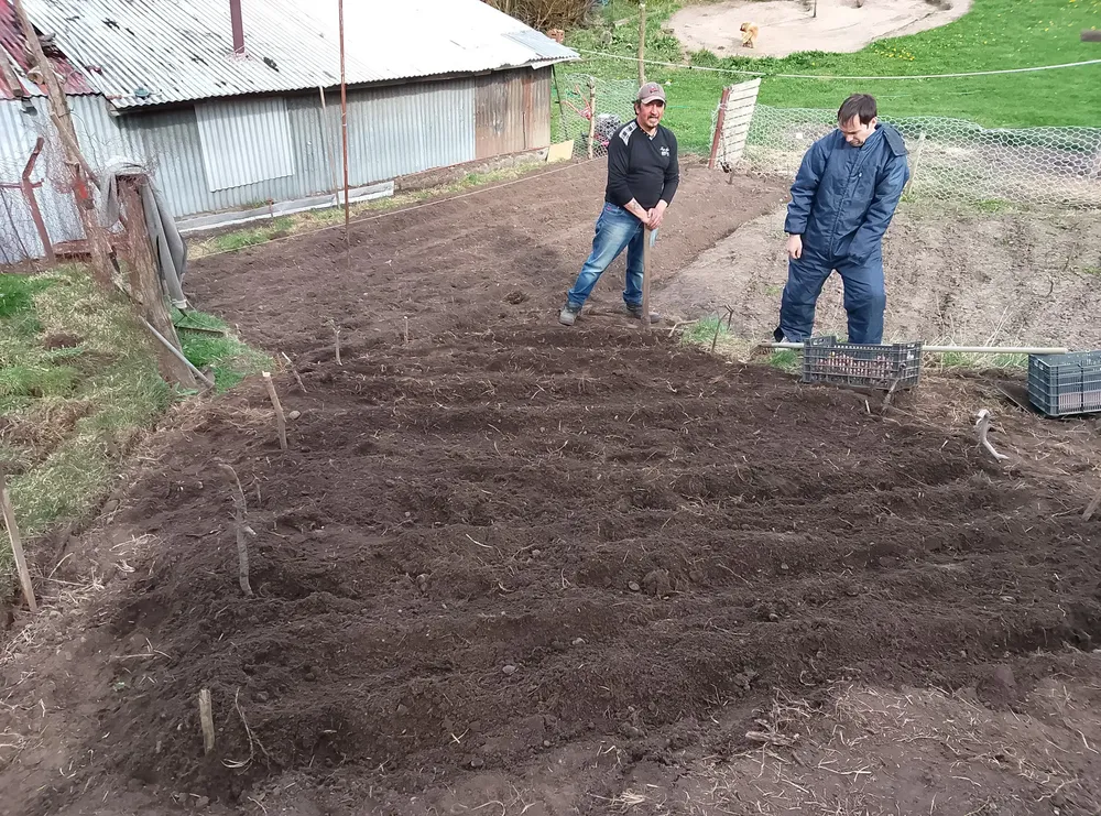 571185515_1253903930112937_4232652716060730916_n