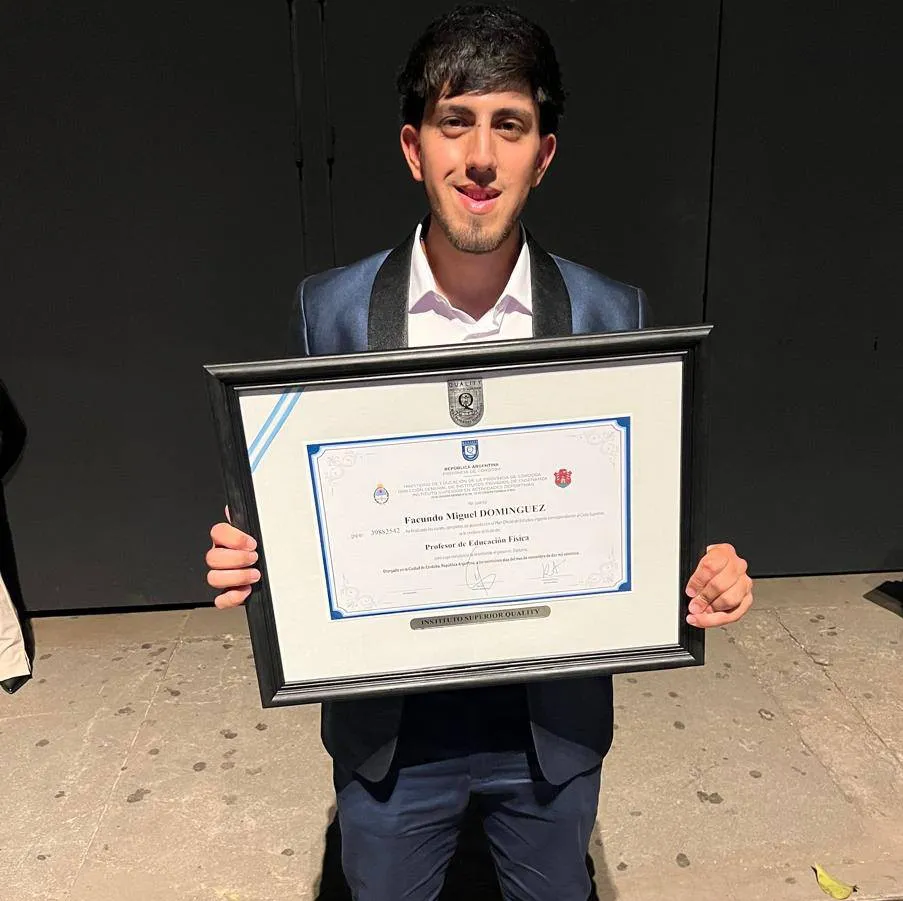 590561755_2303507560094642_616357132498029444_n