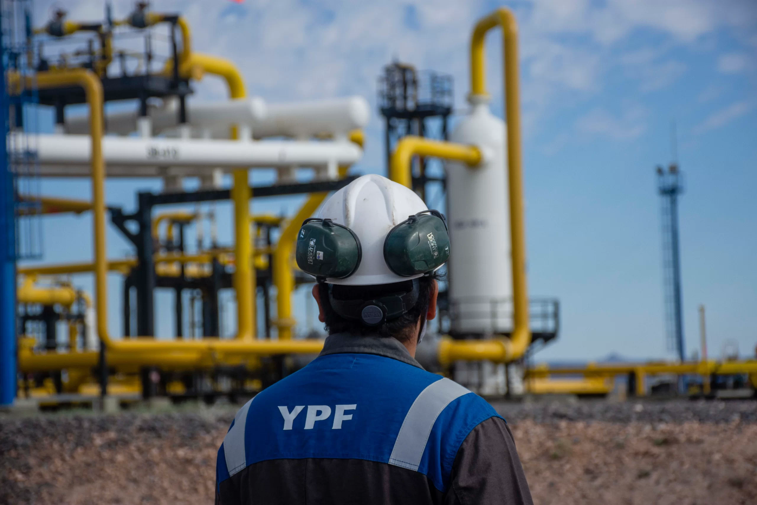 Polémica en YPF porque bajó la cotización de los pozos justo antes de  venderlos – Actualidad – Patagonia Nexo